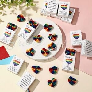 21 ‘Pocket Hug’ Heart Matchbox Knit Gift Set